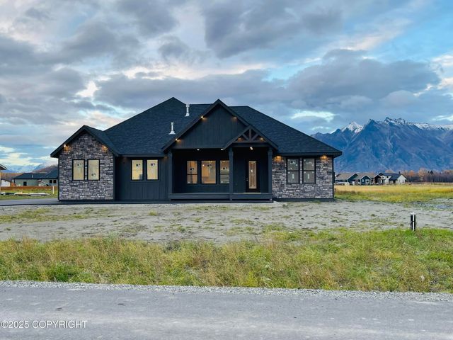 5563 S Minuteman Drive, Palmer, AK 99645