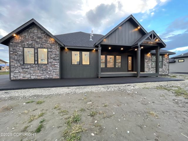 5563 S Minuteman Drive, Palmer, AK 99645