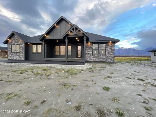 5563 S Minuteman Drive, Palmer, AK 99645