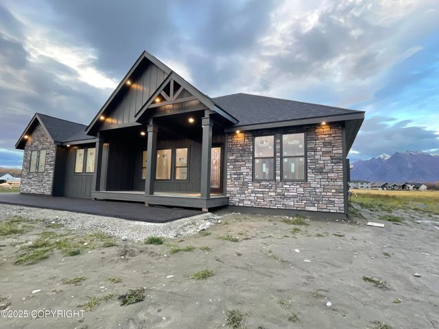 5563 S Minuteman Drive, Palmer, AK 99645