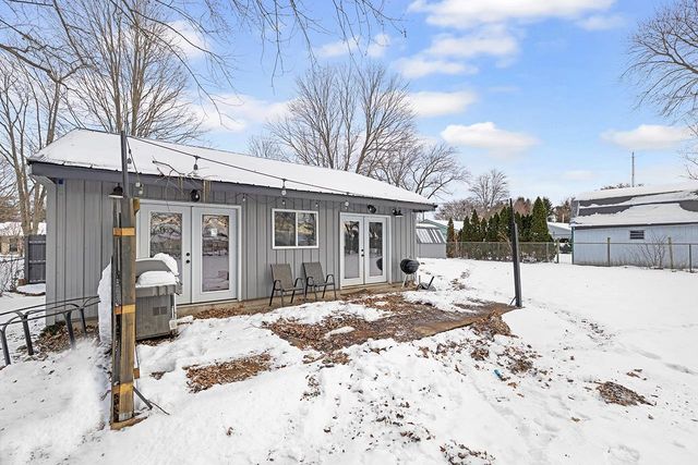 30372 N Meadow Brook Lane, Elkhart, IN 46514