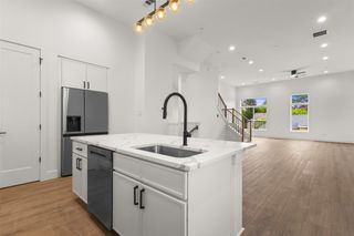 2203 Hondo Avenue 305, Dallas, TX 75219