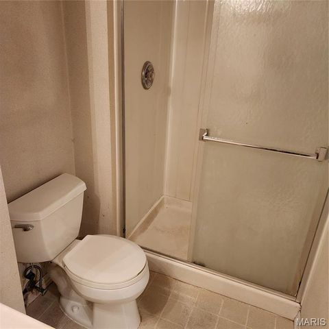 940 Rogers Lane, Florissant, MO 63033