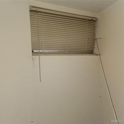 940 Rogers Lane, Florissant, MO 63033