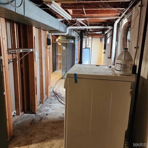 940 Rogers Lane, Florissant, MO 63033