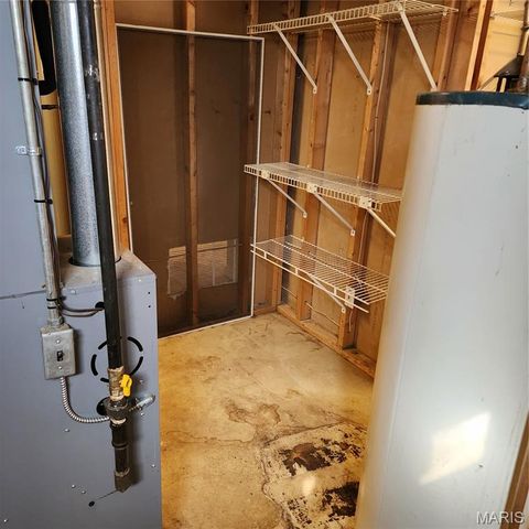 940 Rogers Lane, Florissant, MO 63033