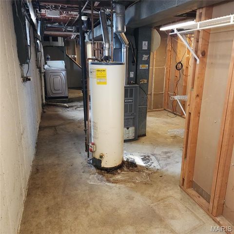 940 Rogers Lane, Florissant, MO 63033