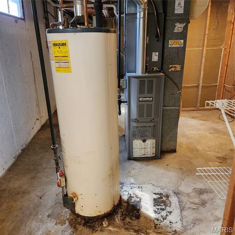 940 Rogers Lane, Florissant, MO 63033