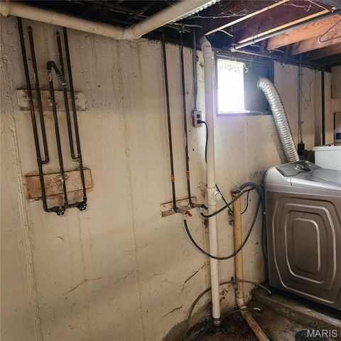 940 Rogers Lane, Florissant, MO 63033