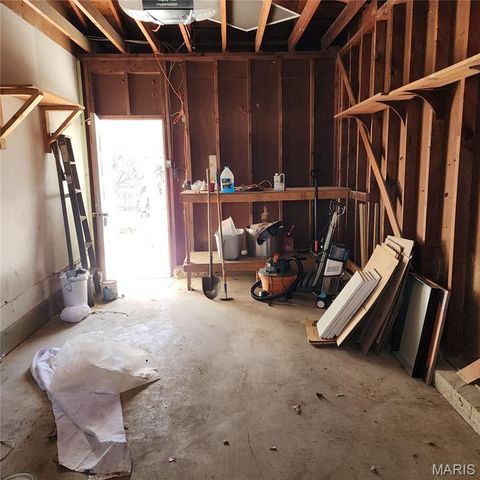 940 Rogers Lane, Florissant, MO 63033