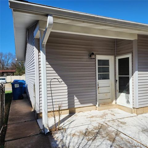 940 Rogers Lane, Florissant, MO 63033