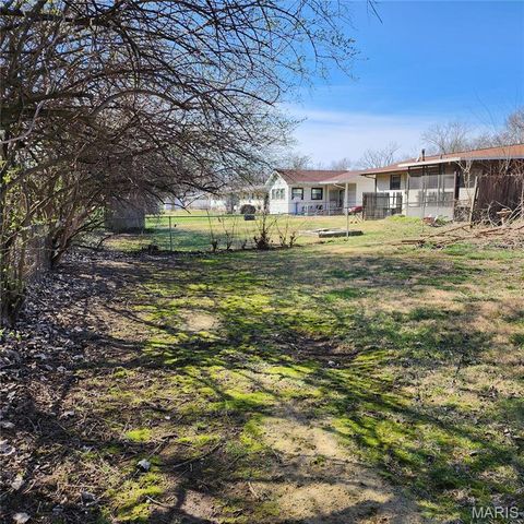 940 Rogers Lane, Florissant, MO 63033