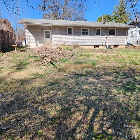 940 Rogers Lane, Florissant, MO 63033