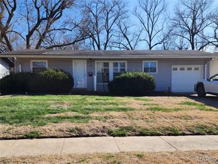 940 Rogers Lane, Florissant, MO 63033