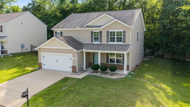 1240 Oxford Village Cv, Columbia, TN 38401