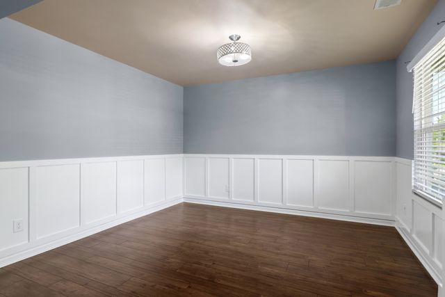 1240 Oxford Village Cv, Columbia, TN 38401