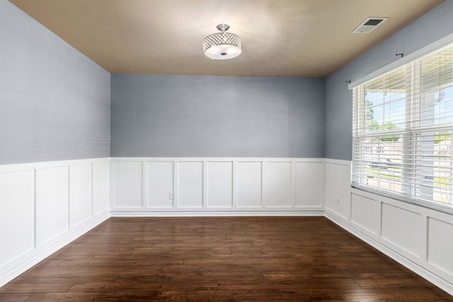 1240 Oxford Village Cv, Columbia, TN 38401