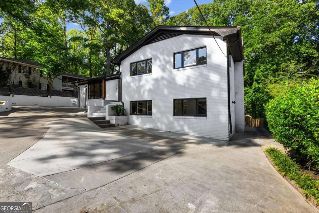 2546 Skyland Trail NE, Atlanta, GA 30319 — photo 4