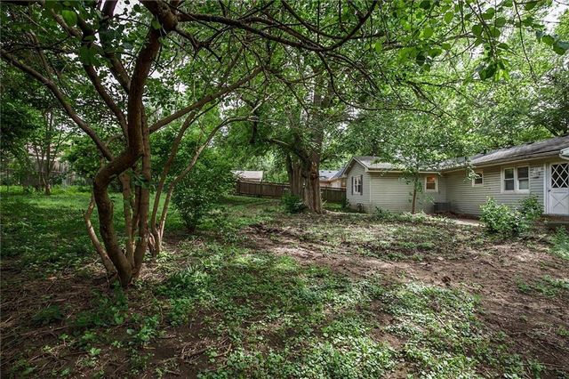1203 WESTERN Street, Leavenworth, KS 66048