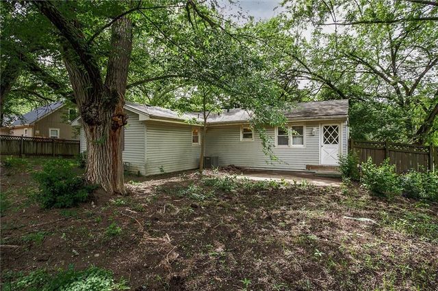 1203 WESTERN Street, Leavenworth, KS 66048
