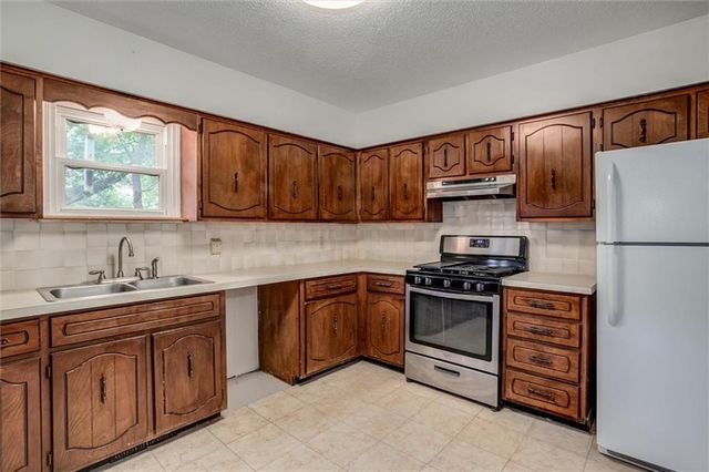 1203 WESTERN Street, Leavenworth, KS 66048