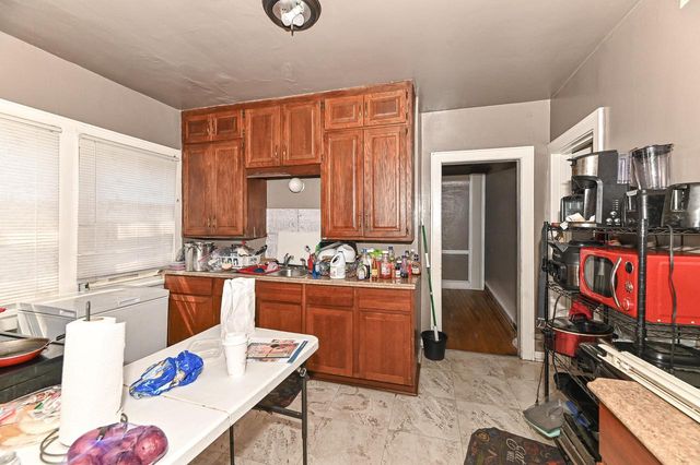 5432 N 41st STREET, Milwaukee, WI 53209