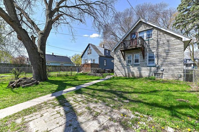 5432 N 41st STREET, Milwaukee, WI 53209