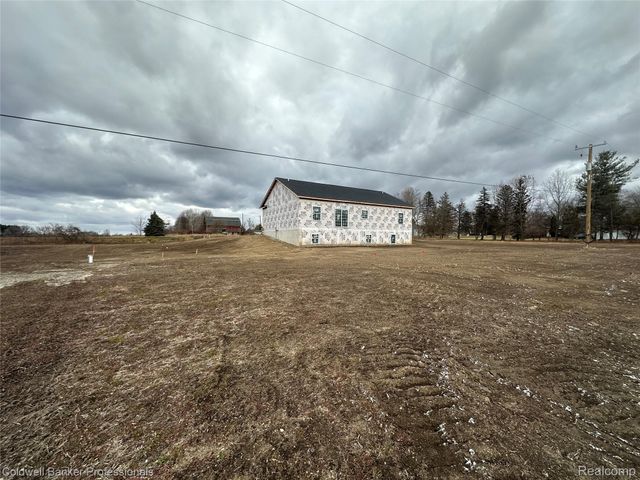 2080 Bowers Road, Lapeer, MI 48446
