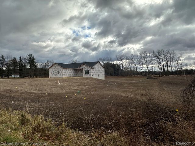 2080 Bowers Road, Lapeer, MI 48446