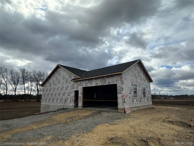 2080 Bowers Road, Lapeer, MI 48446