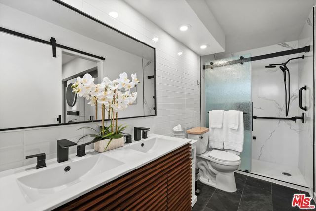 11230 Peach Grove Street 208, Los Angeles, CA 91601