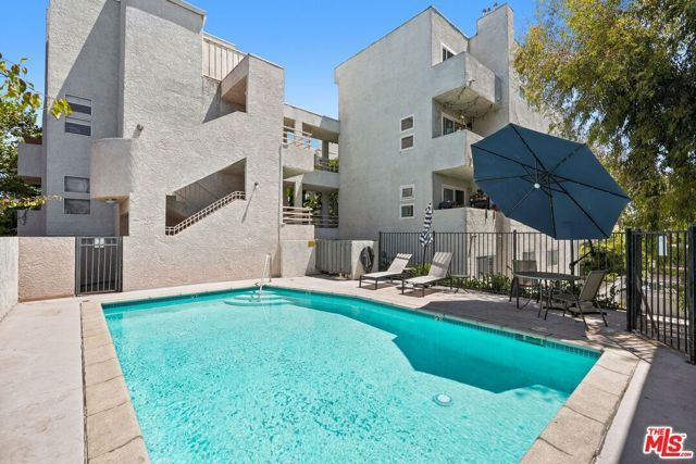 11230 Peach Grove Street 208, Los Angeles, CA 91601