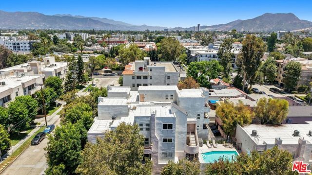 11230 Peach Grove Street 208, Los Angeles, CA 91601