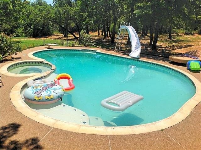 647 County Road 3657, Springtown, TX 76082