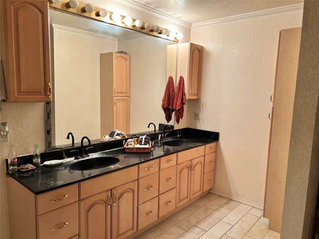 647 County Road 3657, Springtown, TX 76082