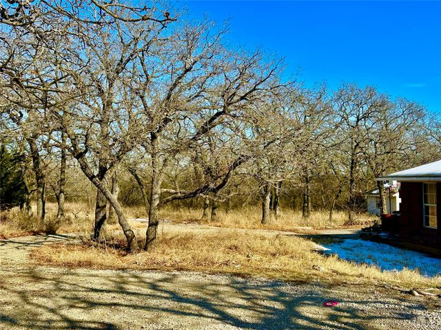 647 County Road 3657, Springtown, TX 76082