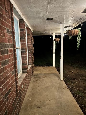 647 County Road 3657, Springtown, TX 76082