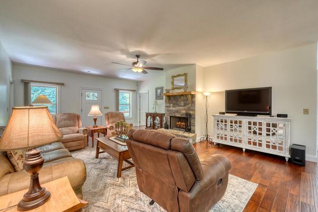 240 Charles Lane, Morganton, GA 30560