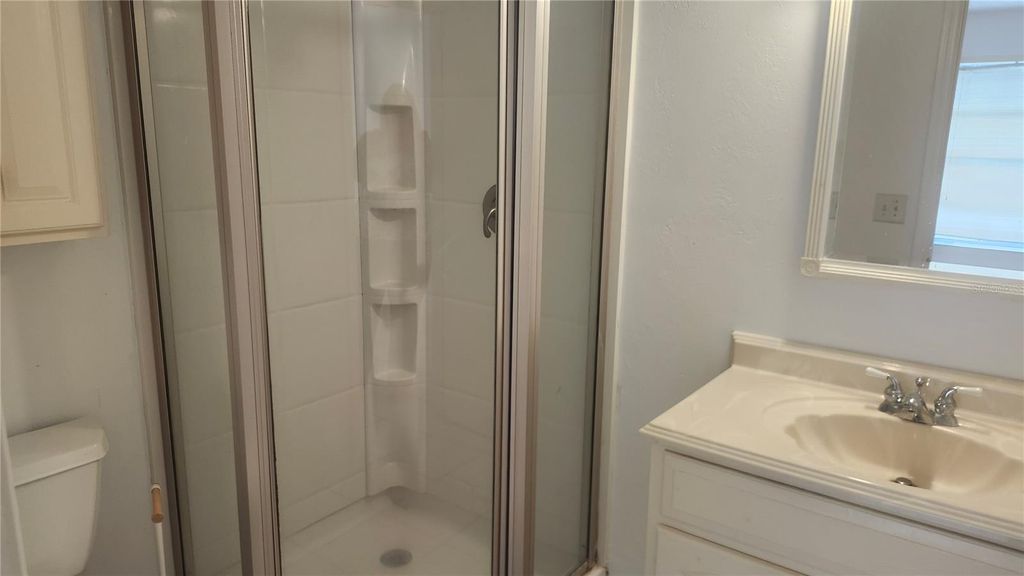 Image 11 of property listing at 4007 78TH STREET W, Bradenton, FL 34209