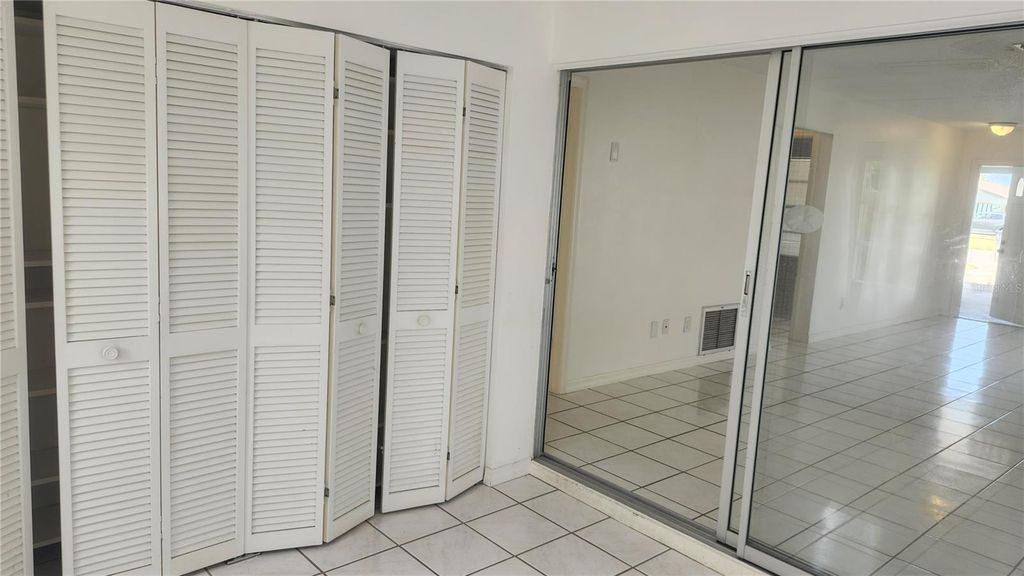 Image 16 of property listing at 4007 78TH STREET W, Bradenton, FL 34209