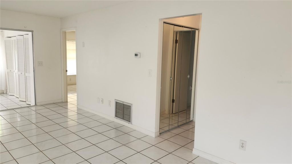 Image 8 of property listing at 4007 78TH STREET W, Bradenton, FL 34209