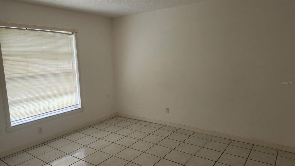 Image 9 of property listing at 4007 78TH STREET W, Bradenton, FL 34209