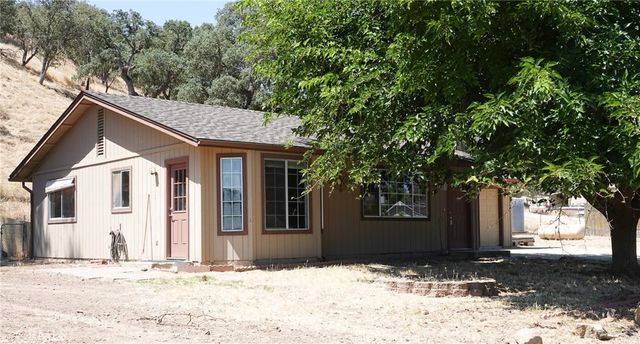 7950 Blue Moon Road, Paso Robles, CA 93446