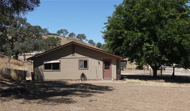 7950 Blue Moon Road, Paso Robles, CA 93446