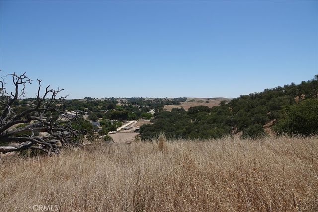 7950 Blue Moon Road, Paso Robles, CA 93446