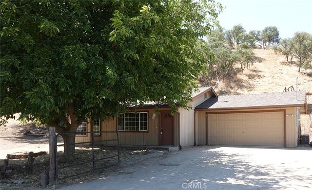 7950 Blue Moon Road, Paso Robles, CA 93446