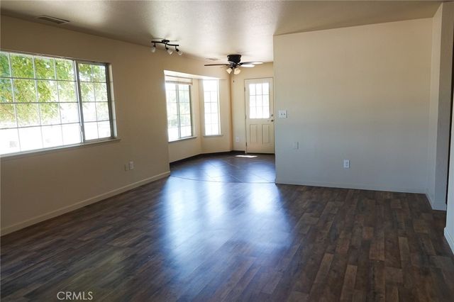 7950 Blue Moon Road, Paso Robles, CA 93446