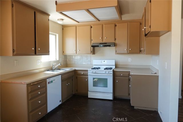 7950 Blue Moon Road, Paso Robles, CA 93446