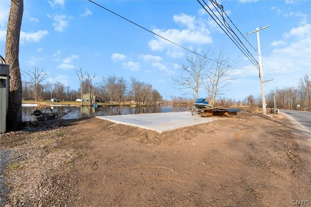 432 County Route 12, Schroeppel, NY 13132