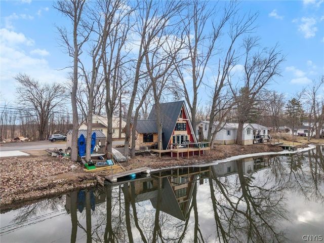 432 County Route 12, Schroeppel, NY 13132